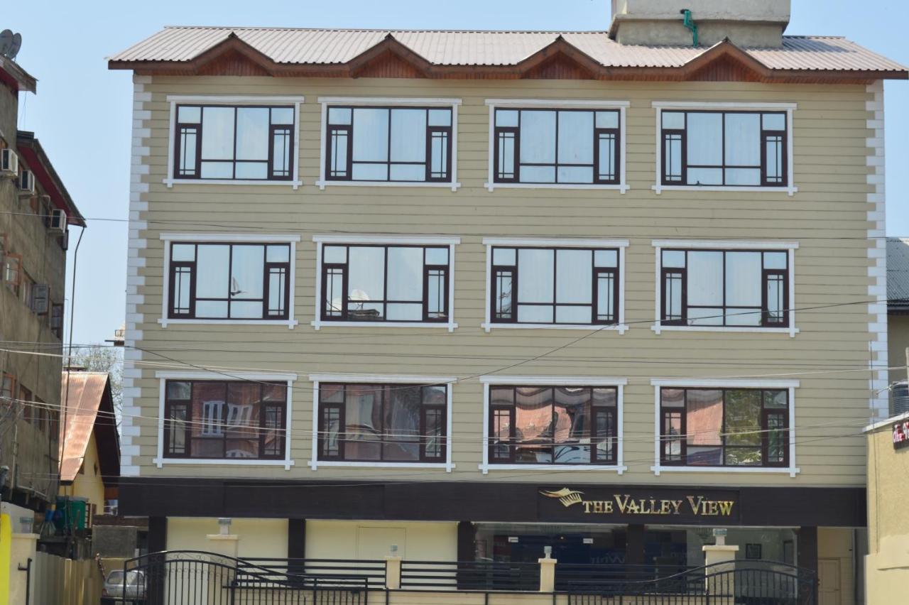 Hotel The Valley View Kashmir Srīnagar Buitenkant foto